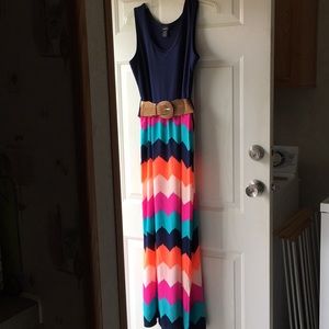 Long maxi dress for young ladies